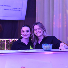 1_ue30-2025-10-18-50