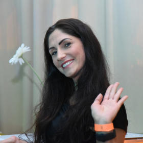 1_ue30-2025-10-18-95